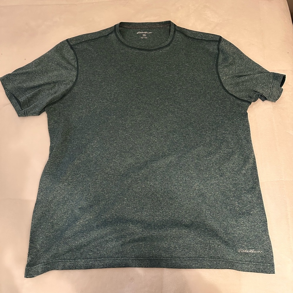 Eddie Bauer Short Sleeved T Shirt Size XLarge Barely Worn Smoke-Free Home